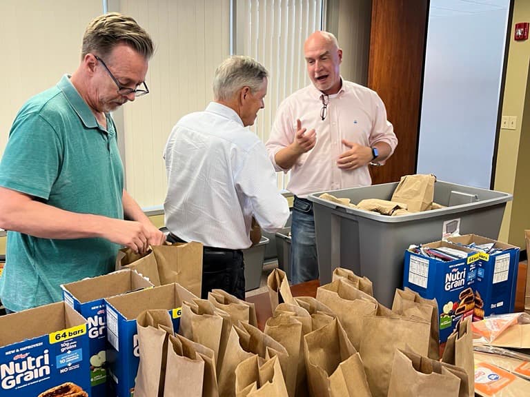 CORDA volunteers at Kids Meals Inc.